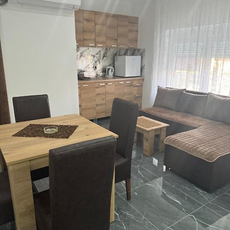 Sobe I Apartmani Casa Mia Pecinci Eksteriør bilde